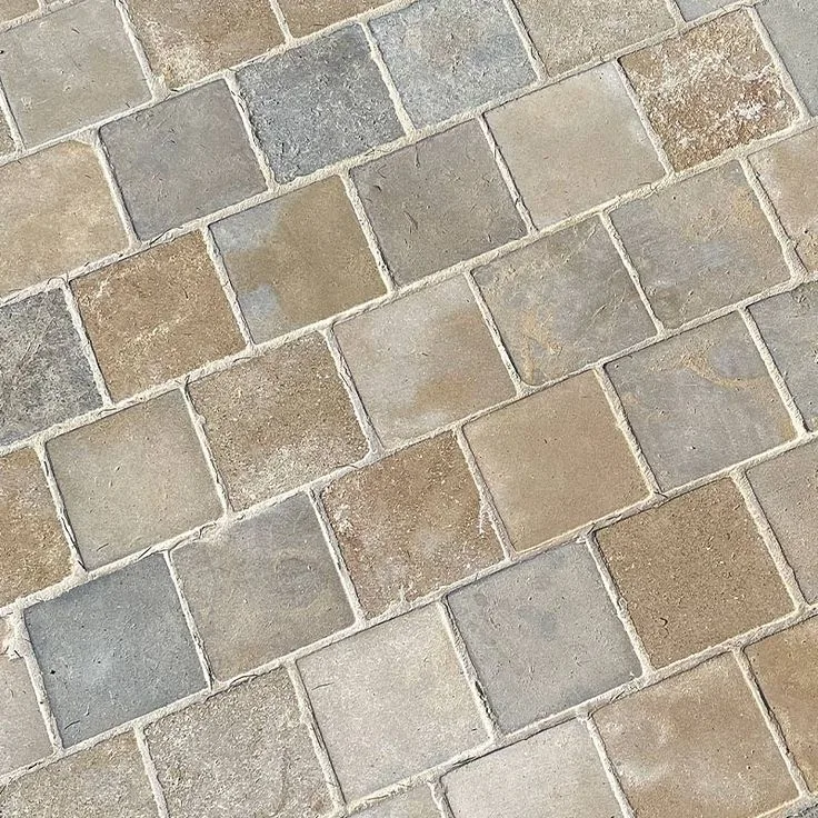 Allée et surface extérieure