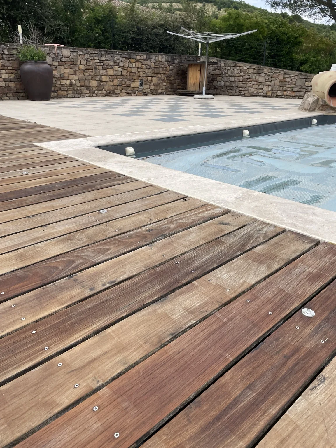 Terrasse autour piscine